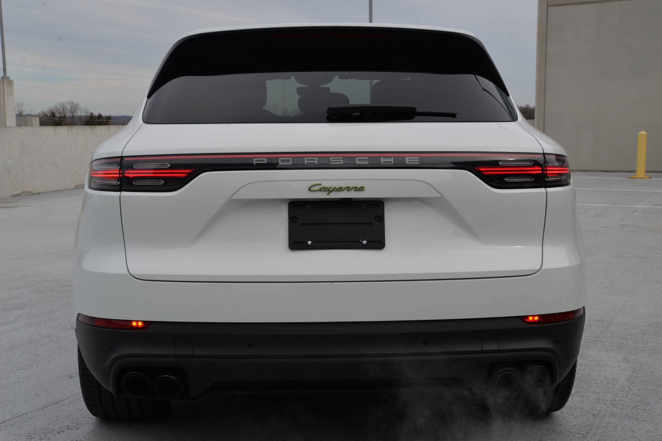 Certified 2022 Porsche Cayenne Platinum Edition image 11