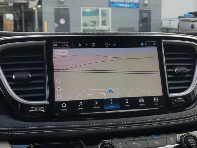 Used 2023 Chrysler Pacifica Limited image 29