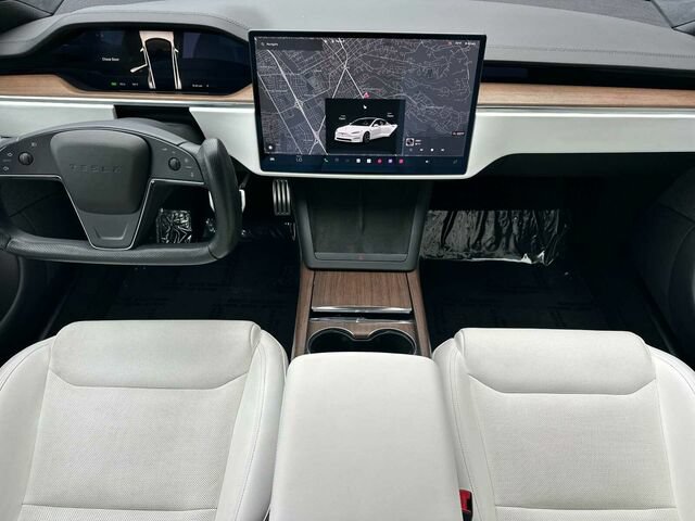 Used 2022 Tesla Model S AWD/4WD image 16