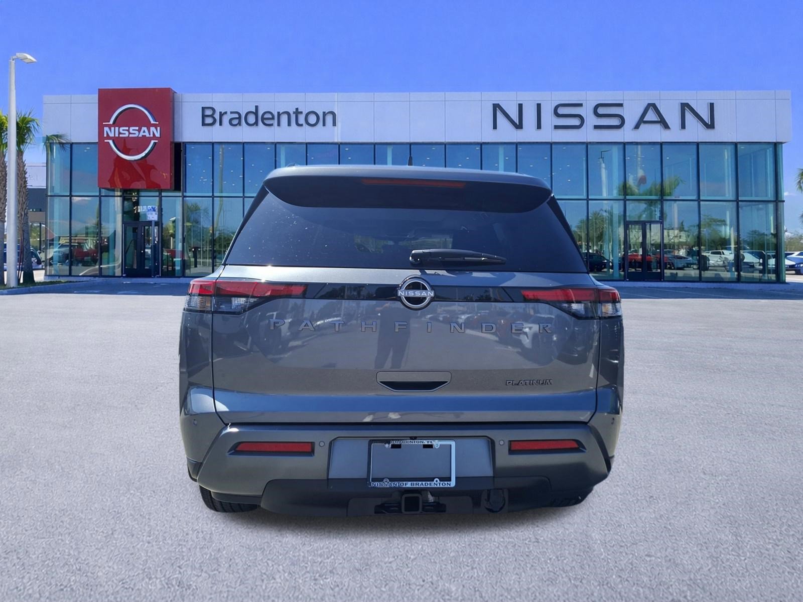 New 2026 Nissan Pathfinder Platinum image 5