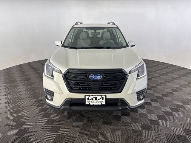 Used 2024 Subaru Forester Premium AWD/4WD image 2