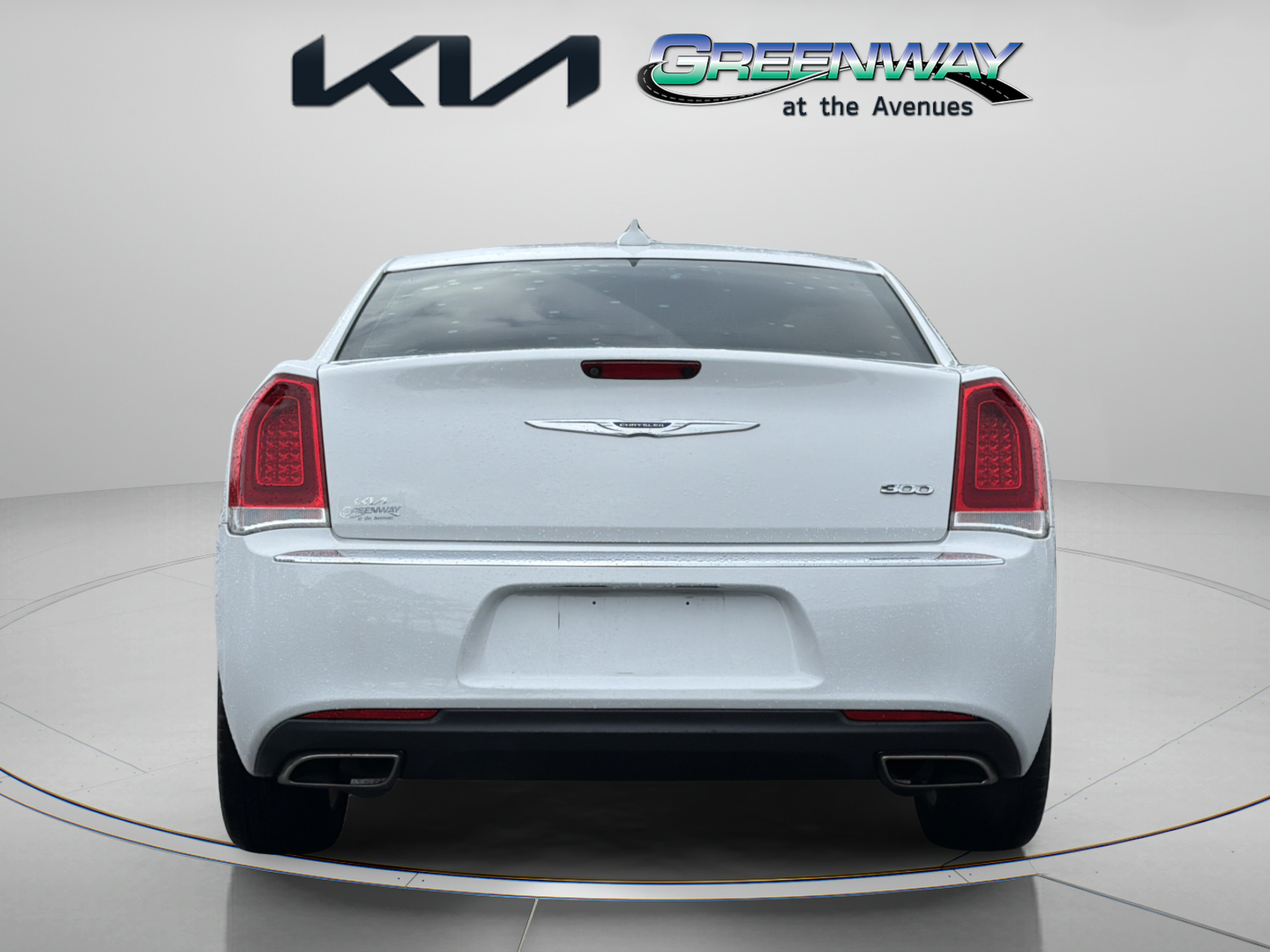 Used 2020 Chrysler 300 Touring L w/ Quick Order Package 2EF RWD image 5