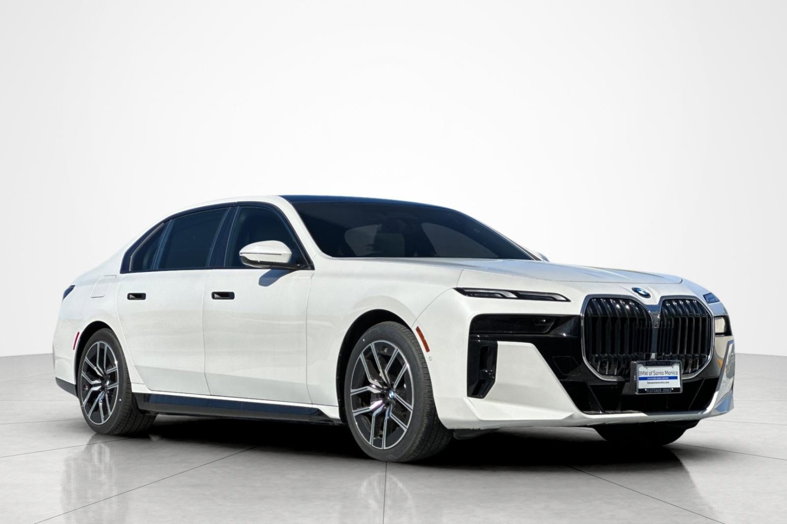 New 2026 BMW 750e xDrive AWD/4WD image 7