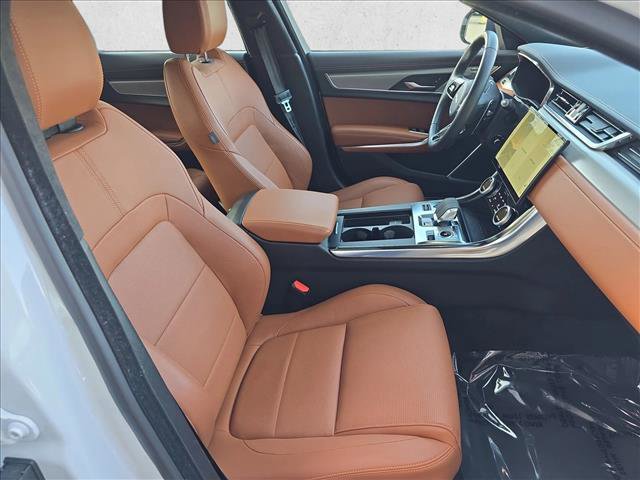 Used 2024 Jaguar XF R-Dynamic SE image 10