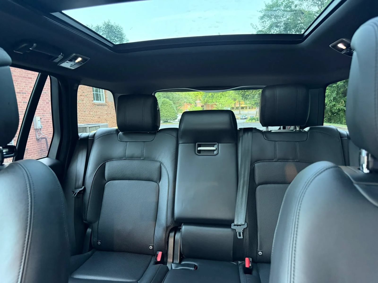 Used 2019 Land Rover Range Rover HSE AWD/4WD image 13