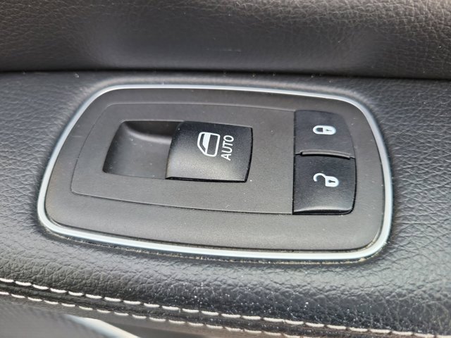 Used 2022 RAM 1500 Laramie image 9