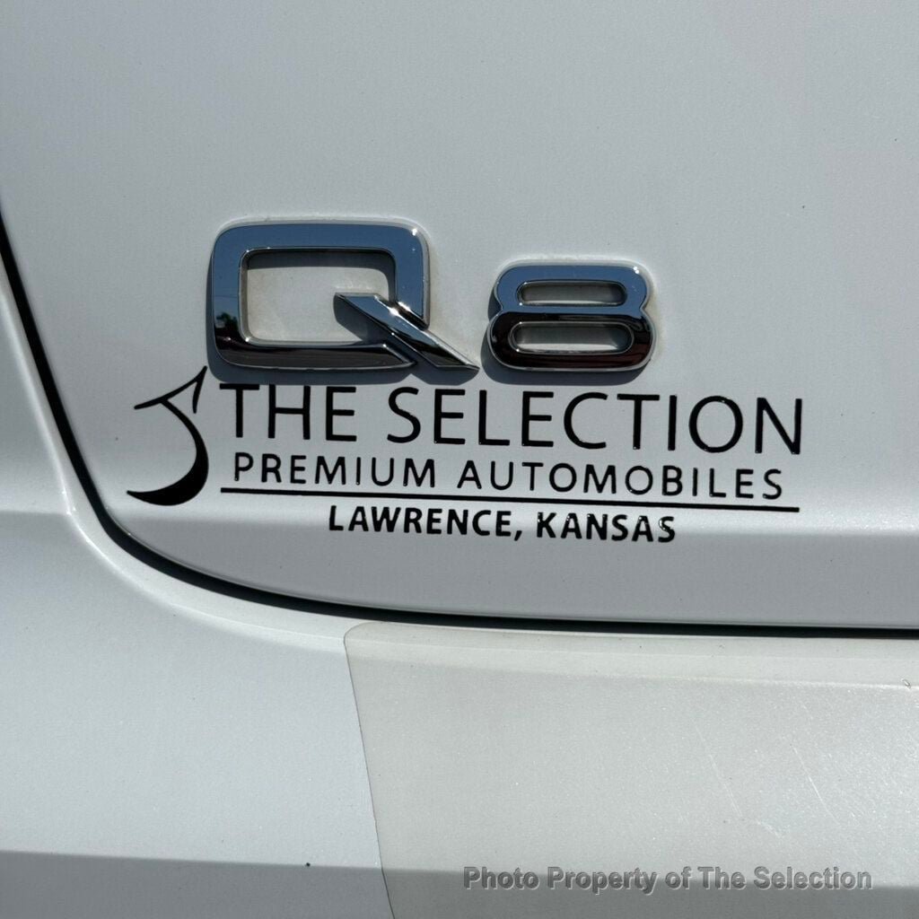 Used 2019 Audi Q8 Prestige AWD/4WD image 12