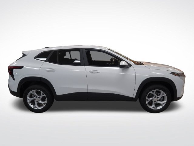 New 2026 Chevrolet Trax LS w/ LS Convenience Package FWD image 13