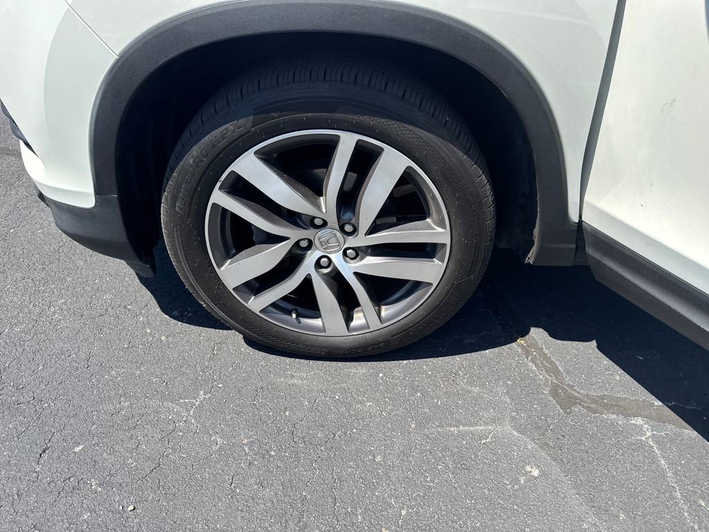 Used 2016 Honda Pilot Touring image 36