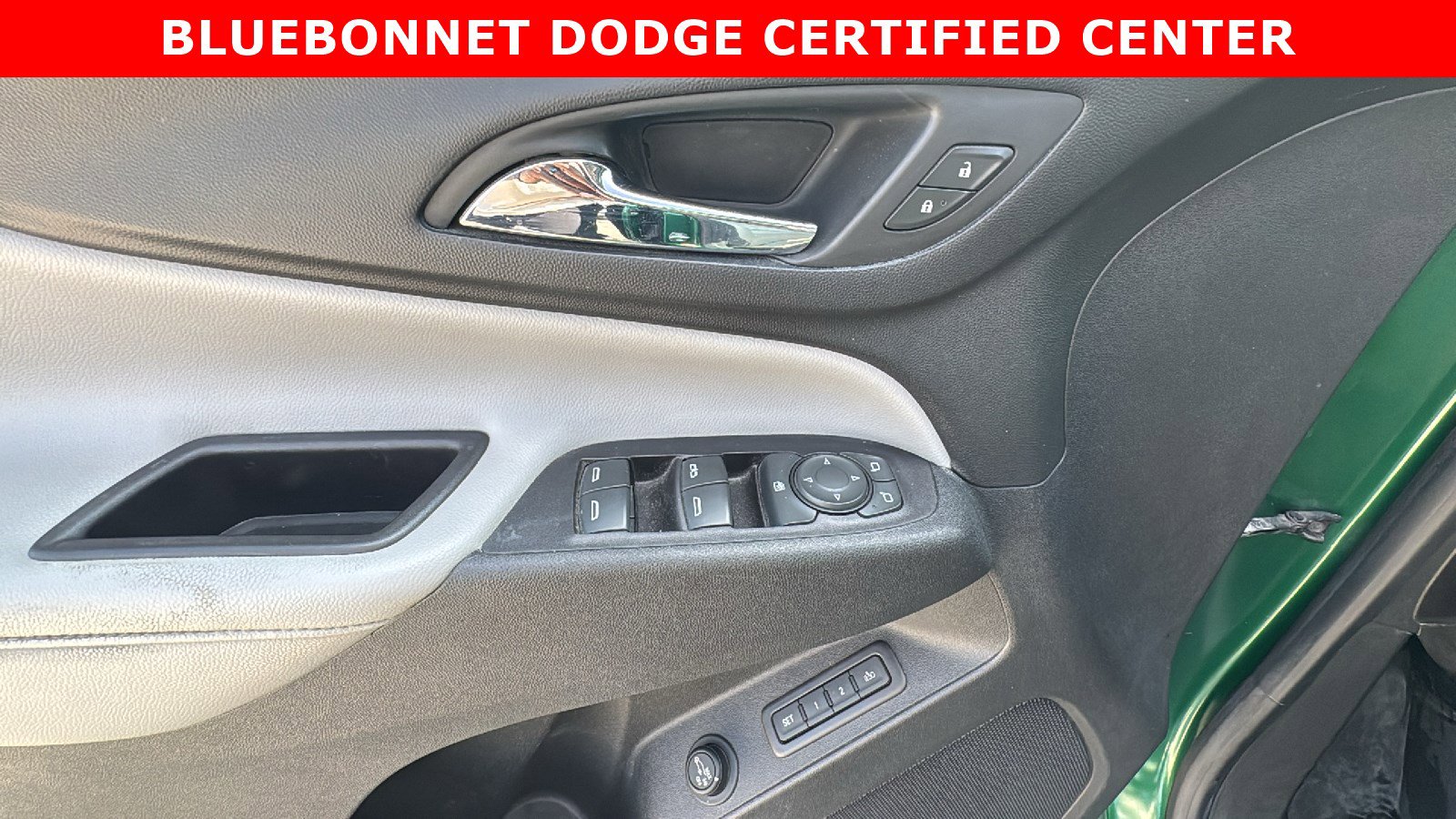 Used 2019 Chevrolet Equinox Premier image 12