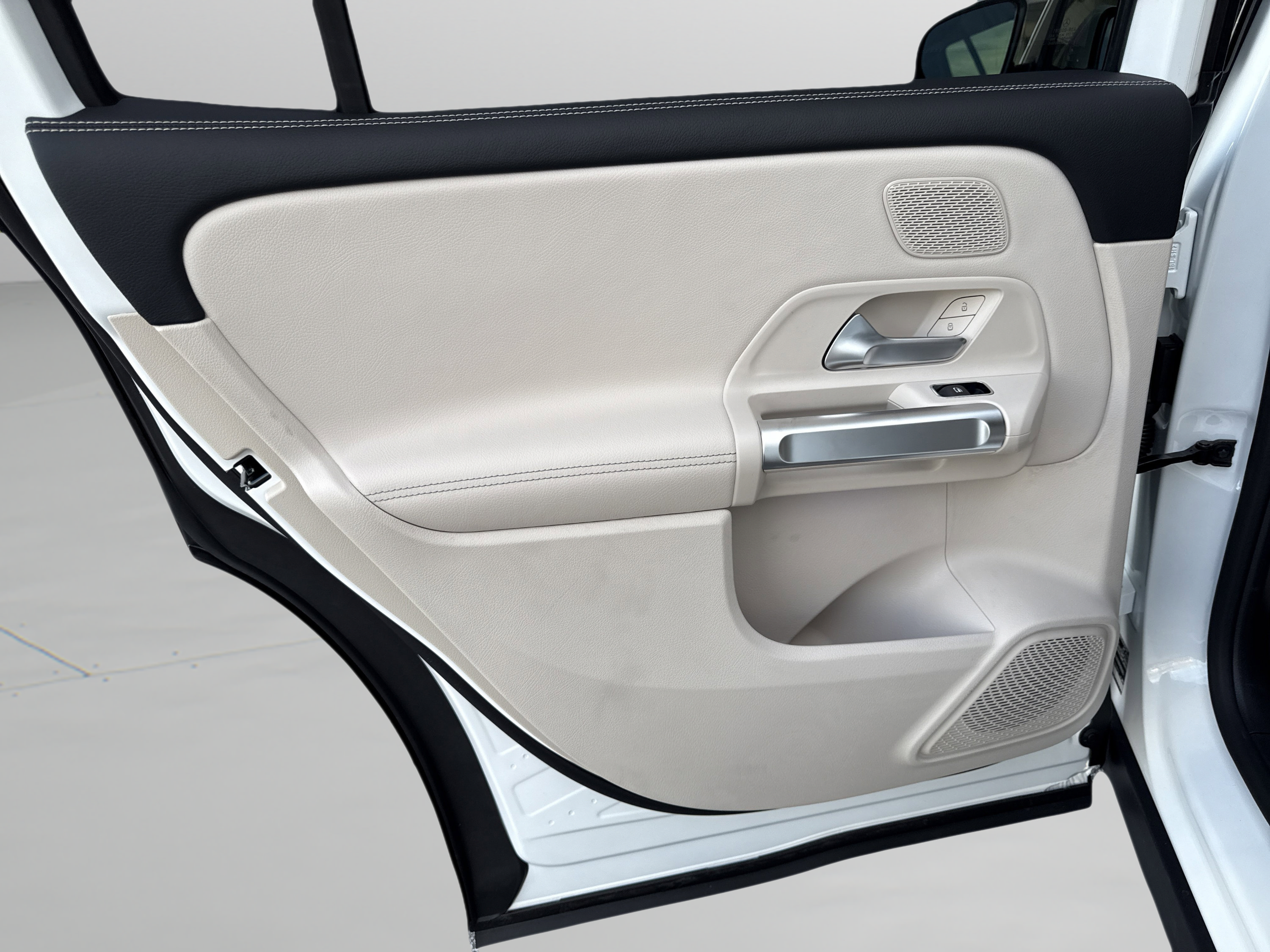 New 2026 Mercedes-Benz GLB 250 image 27