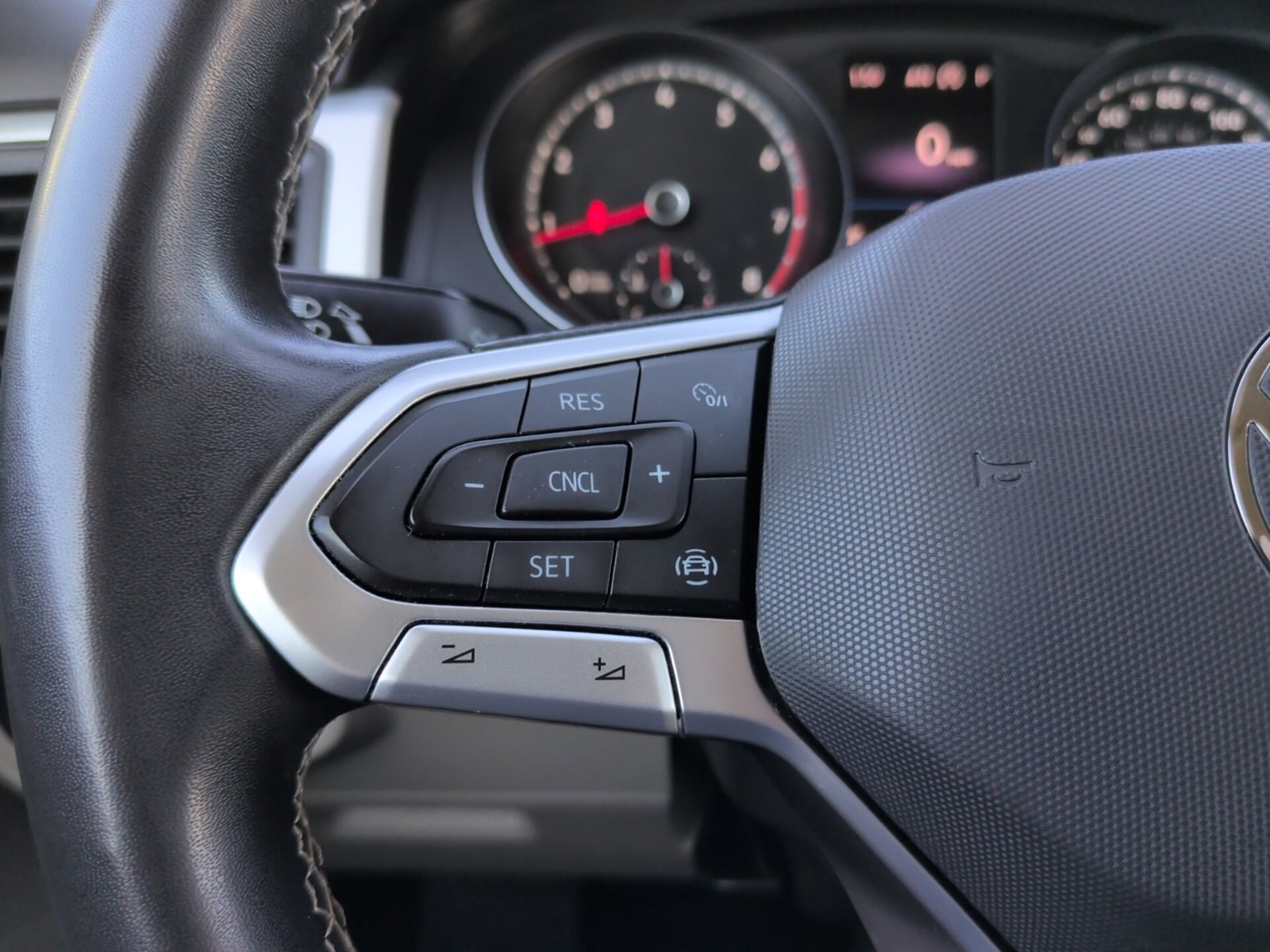 Used 2021 Volkswagen Atlas SE image 22