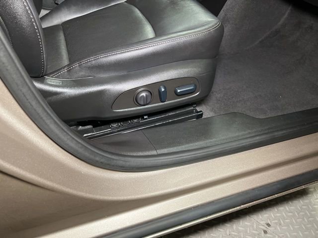 Used 2024 Chevrolet Malibu LT image 52