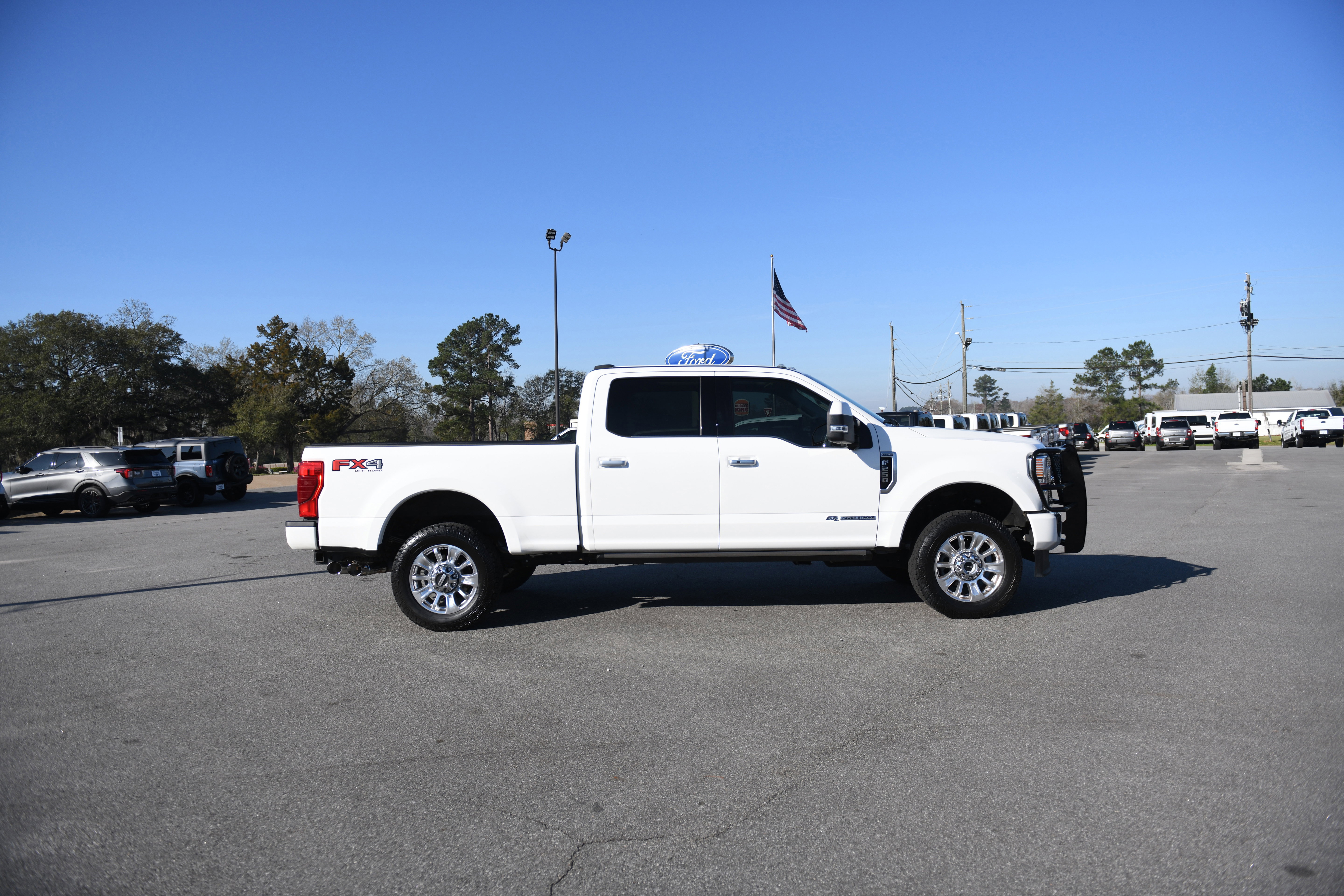 Used 2020 Ford F250 Limited image 2