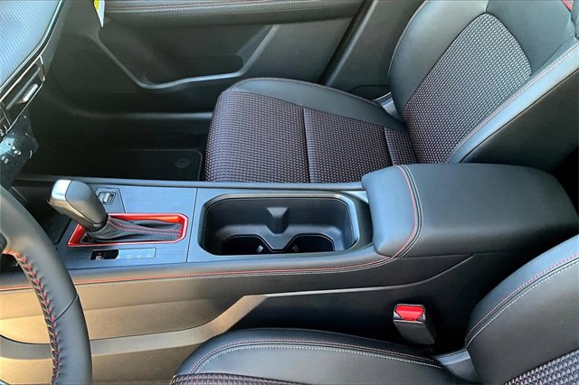 New 2025 Nissan Kicks SR image 8