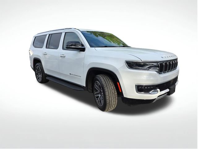 Used 2024 Jeep Wagoneer L Series II w/ Flexible Seating Group image 2