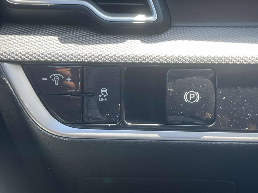 Certified 2023 Kia Sportage LX AWD/4WD image 16