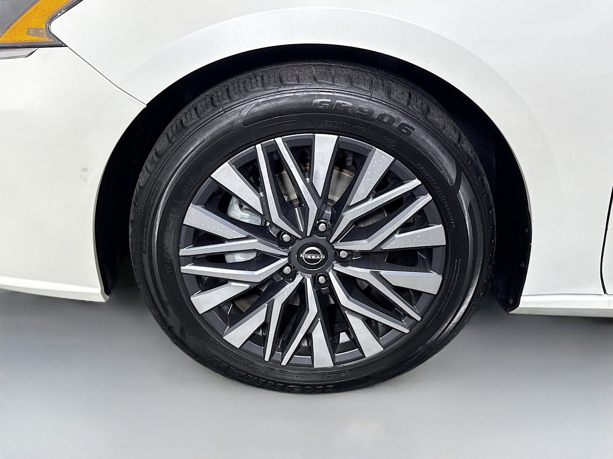 Used 2023 Nissan Altima 2.5 SV image 38