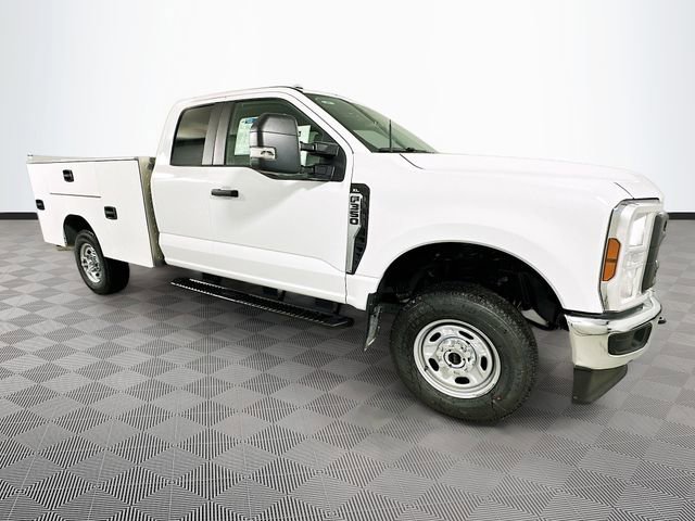 New 2026 Ford F350 XL w/ XL Chrome Package image 3