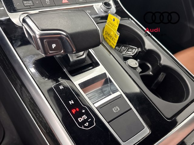 Used 2020 Audi Q8 Premium w/ Black Optic Package AWD/4WD image 31