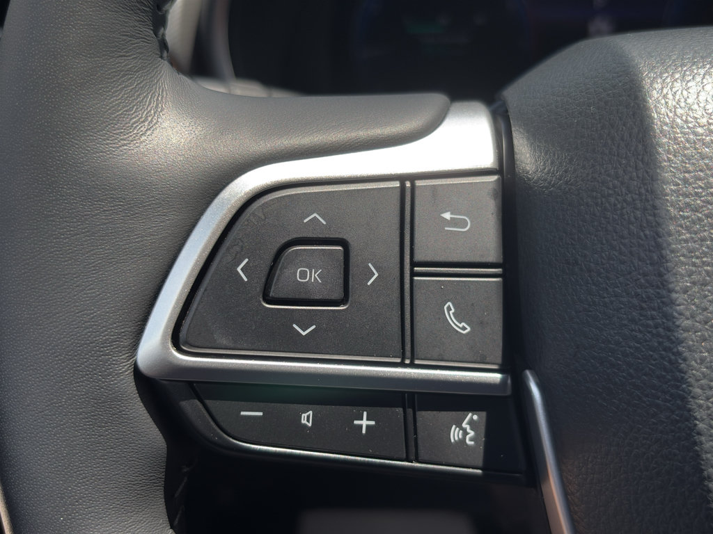 Certified 2025 Toyota Highlander Platinum AWD/4WD image 25