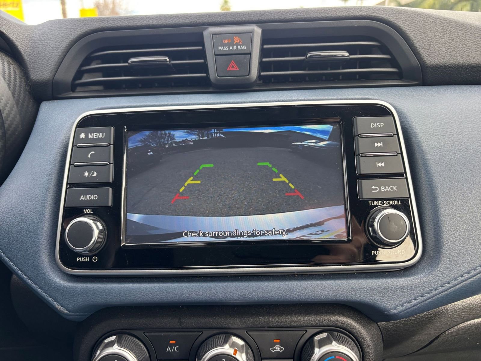 Used 2025 Nissan Versa SV image 25