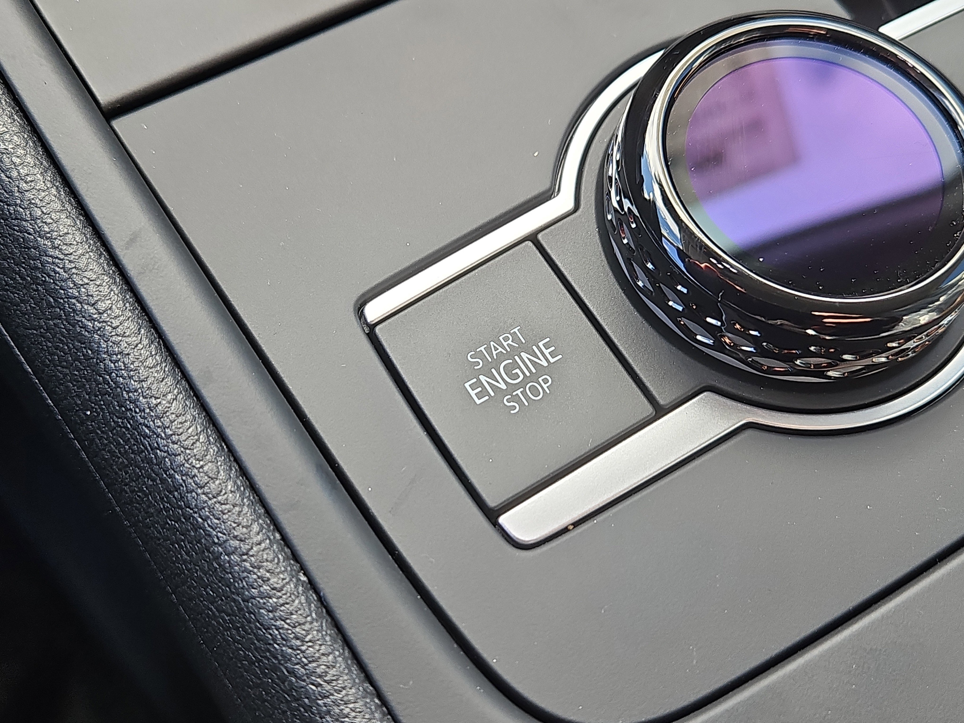 New 2026 Volkswagen Tiguan SE image 12