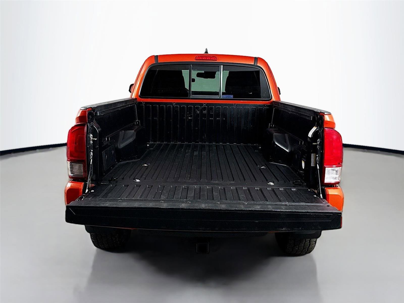 Used 2018 Toyota Tacoma TRD Sport image 26