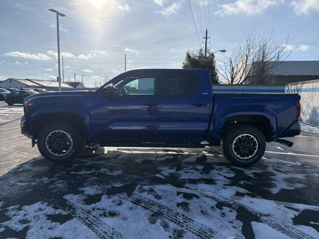 Used 2025 Toyota Tacoma SR5 image 2