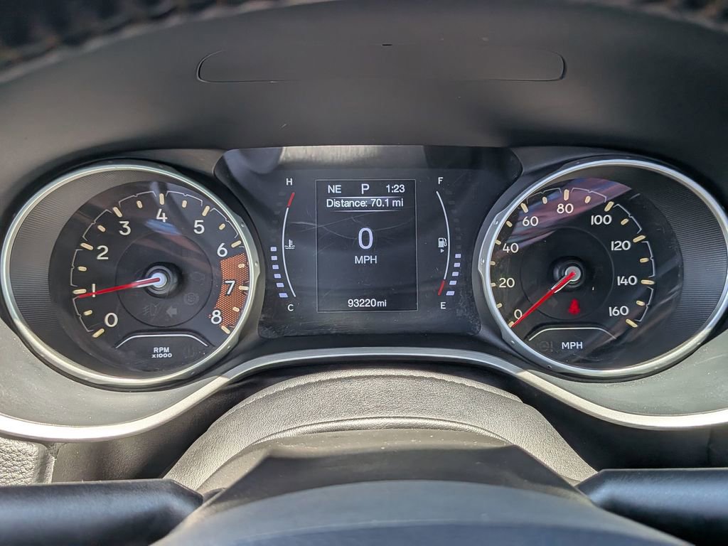 Used 2019 Jeep Compass Latitude FWD image 16