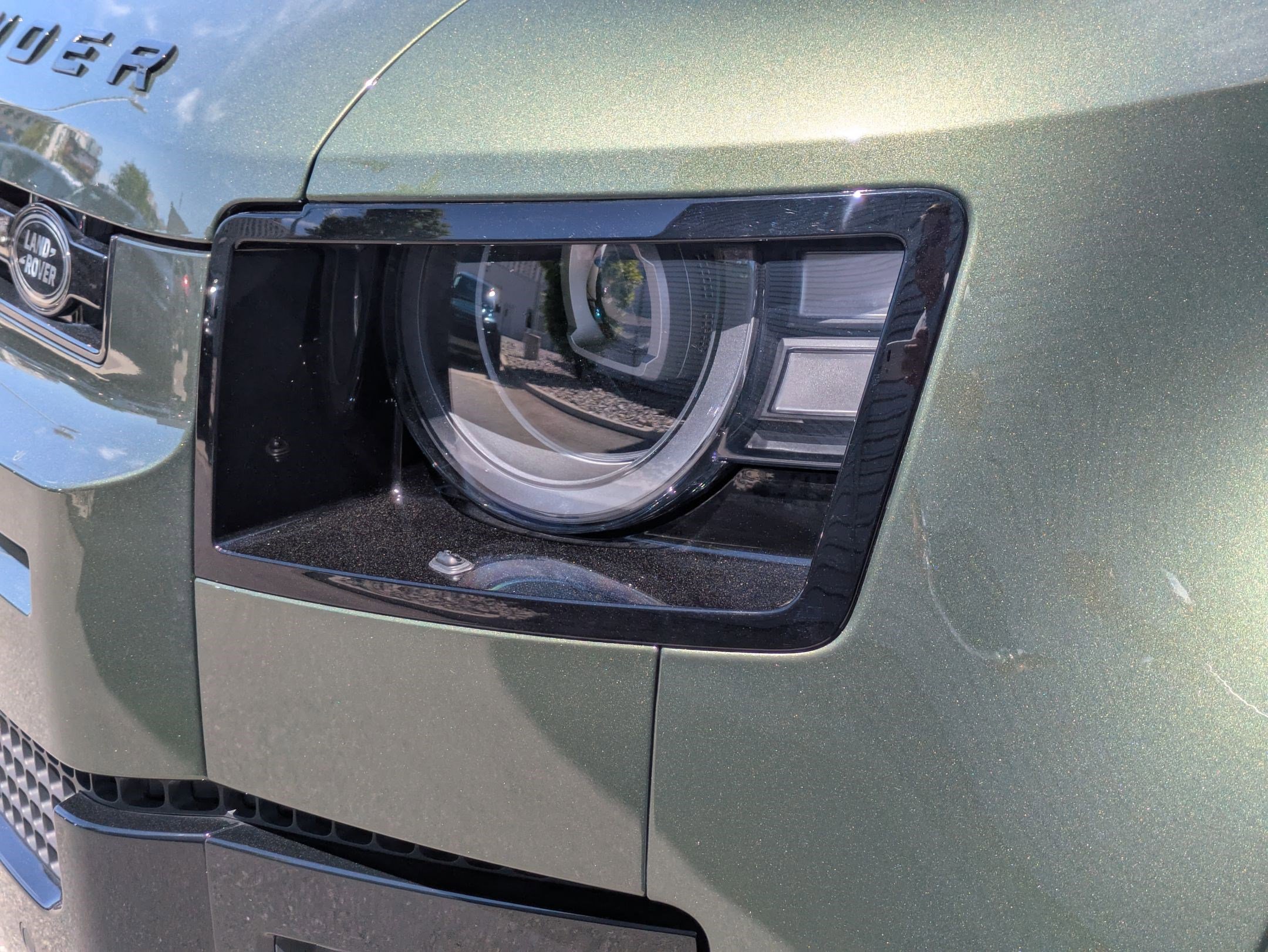 New 2026 Land Rover Defender 110 S AWD/4WD image 9