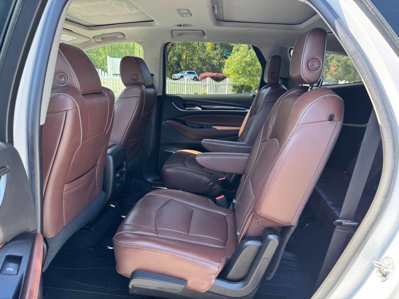 Used 2018 Buick Enclave Avenir w/ Avenir Technology Package image 12