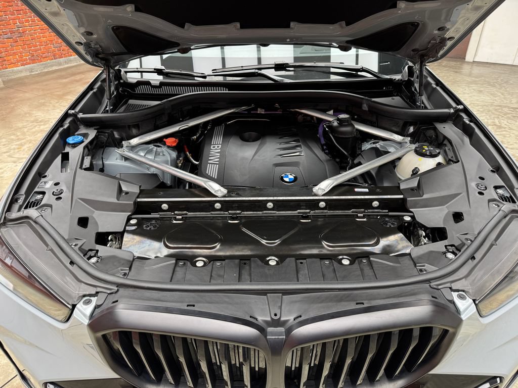 Used 2024 BMW X5 xDrive40i w/ M Sport Package AWD/4WD image 30