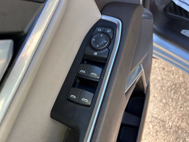 Used 2022 Chevrolet Silverado 1500 LT w/ Convenience Package II AWD/4WD image 12