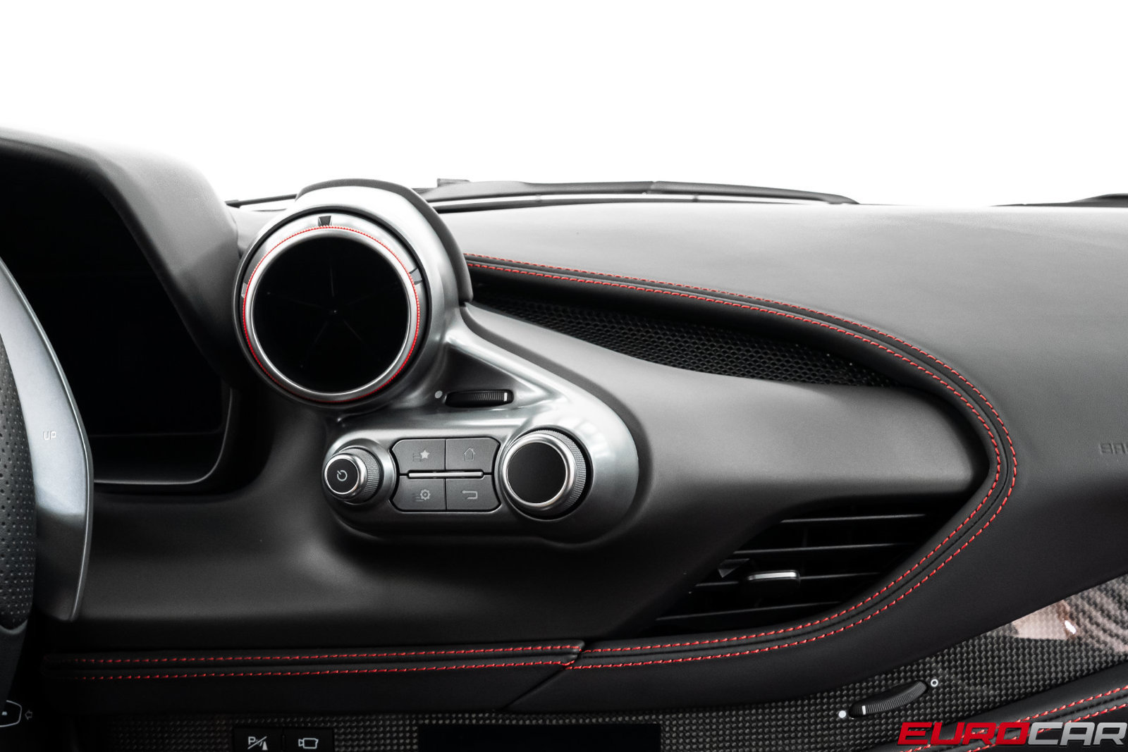 Used 2022 Ferrari F8 Tributo RWD image 32
