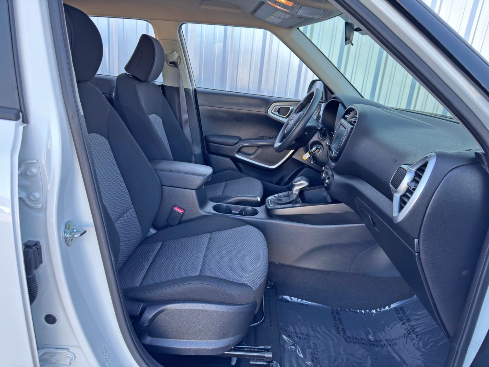 Used 2021 Kia Soul LX image 14