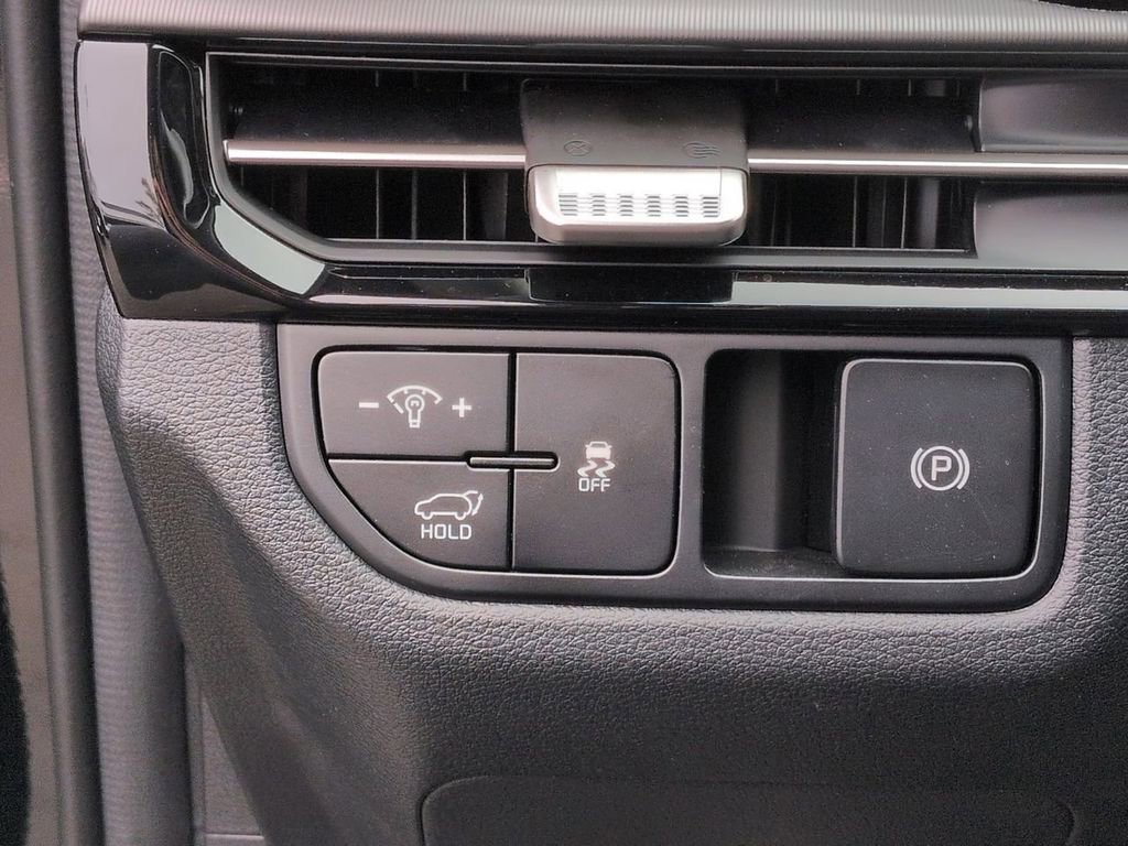 New 2026 Kia Sportage EX w/ EX Panorama Roof Package FWD image 18