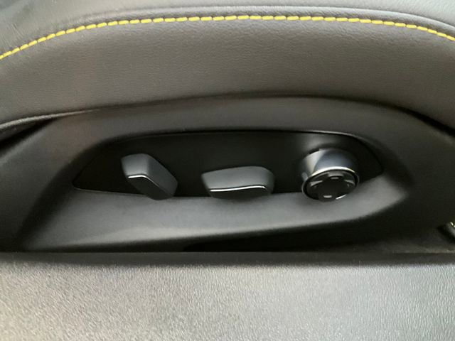 Used 2025 Chevrolet Corvette Z06 RWD image 23