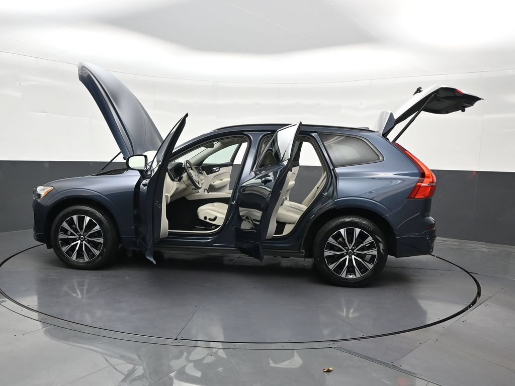 Certified 2024 Volvo XC60 B5 Core w/ Protection Package Premier AWD/4WD image 35