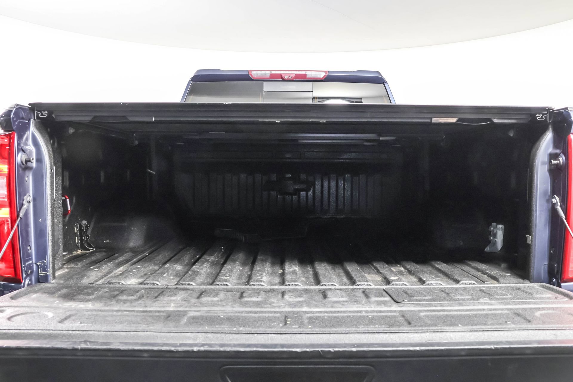 Used 2020 Chevrolet Silverado 2500 LTZ w/ LTZ Premium Package image 45