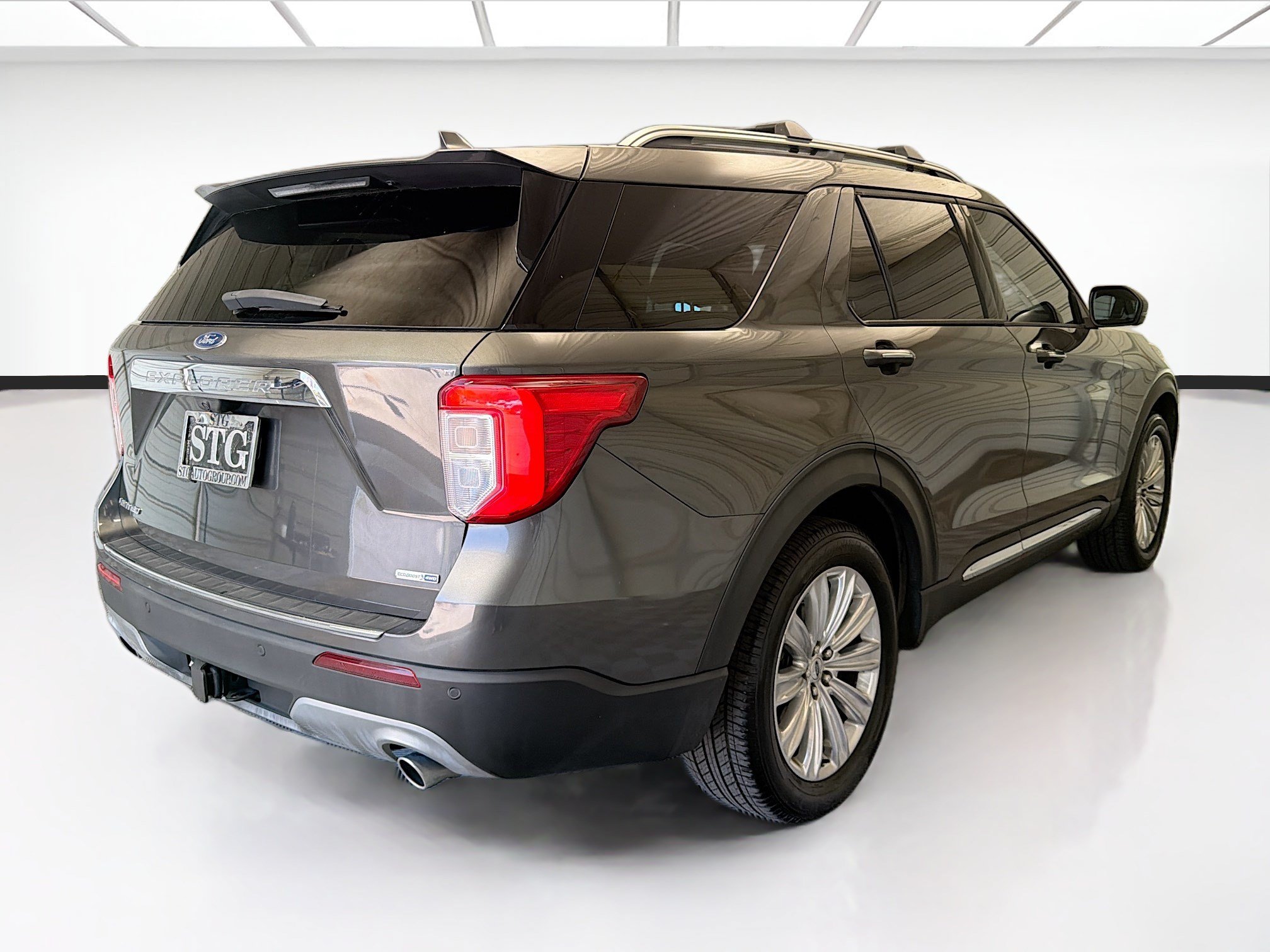 Used 2020 Ford Explorer Limited w/ Class III Trailer Tow Package AWD/4WD image 4