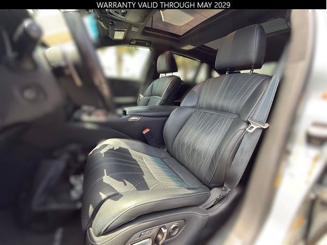 Used 2023 Lexus LS 500 w/ Luxury Package RWD image 12