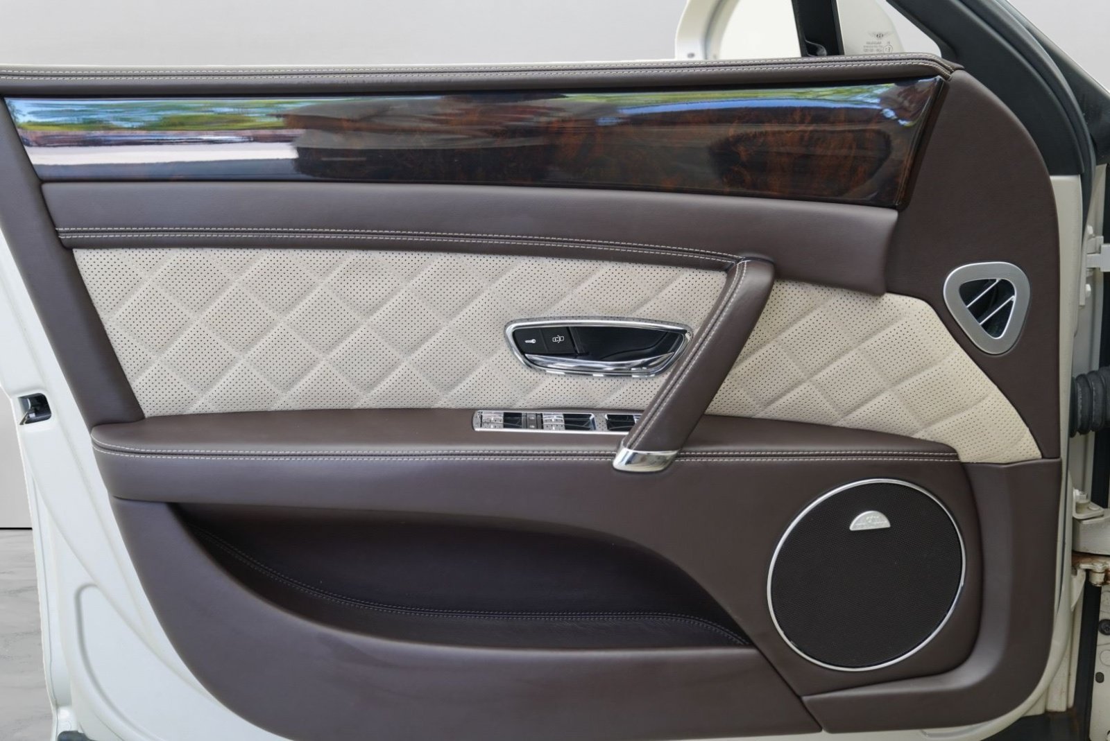 Used 2017 Bentley Flying Spur W12 AWD/4WD image 31