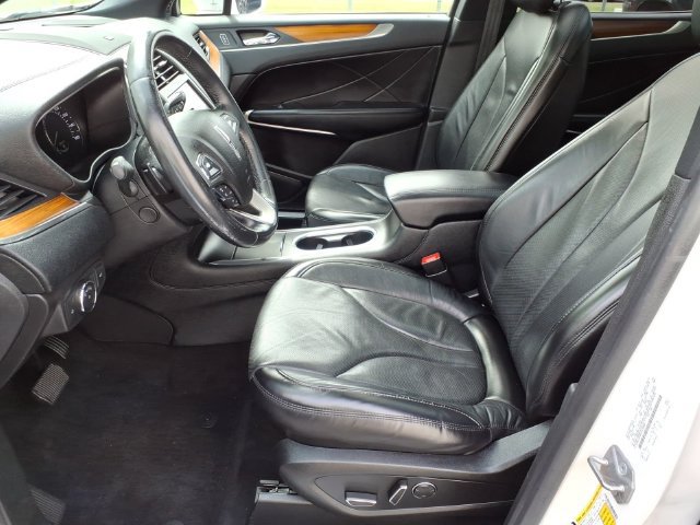Used 2019 Lincoln MKC Reserve w/ MKC Climate Package AWD/4WD image 5