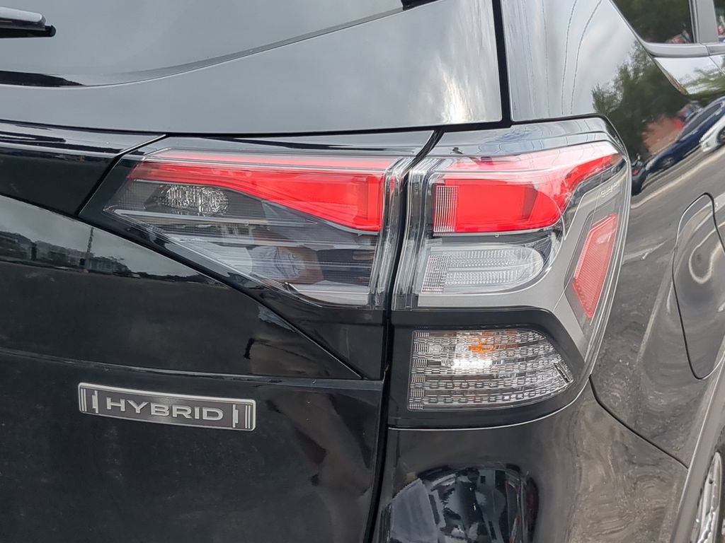 Certified 2025 Subaru Forester Touring AWD/4WD image 8