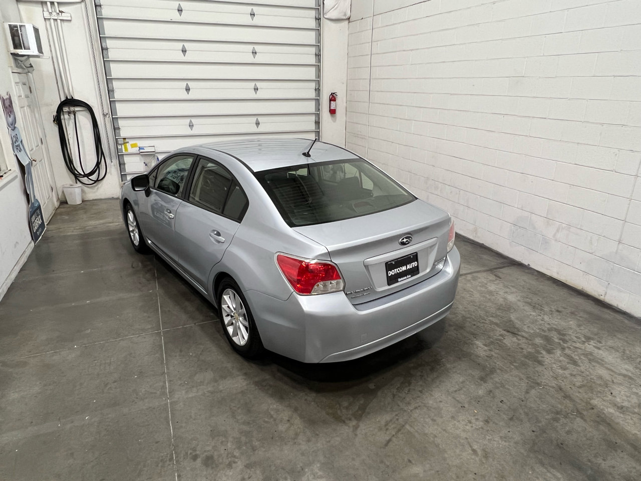 Used 2014 Subaru Impreza 2.0i Premium w/ All-Weather Package w/CVT image 5