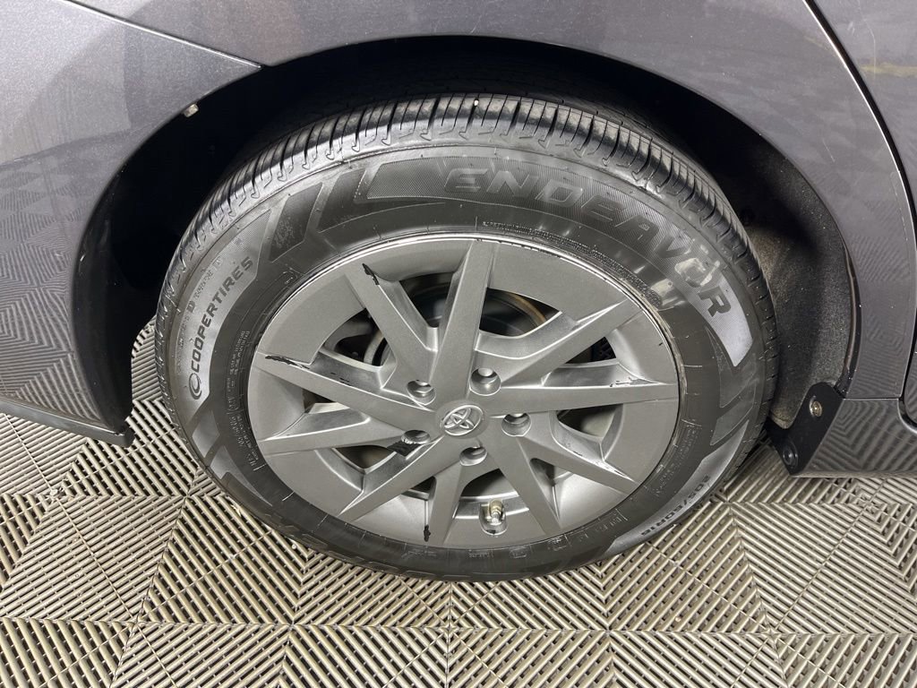 Used 2015 Toyota Prius V Four FWD image 15