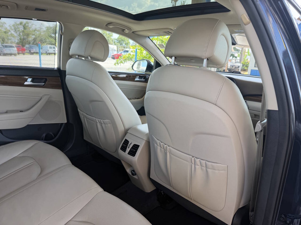 Used 2017 Hyundai Sonata Limited w/ Ultimate Package 02 FWD image 16