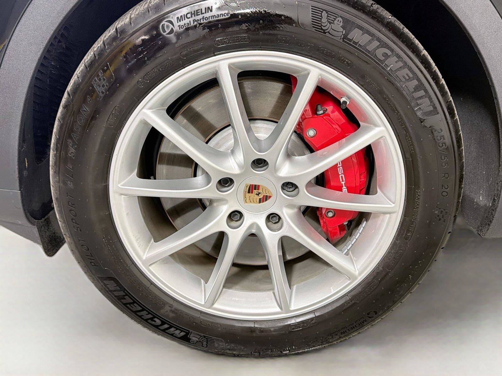 Certified 2026 Porsche Cayenne S AWD/4WD image 11