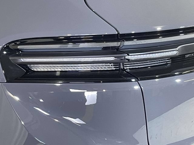 Certified 2026 Porsche Macan 4 Electric AWD/4WD image 16